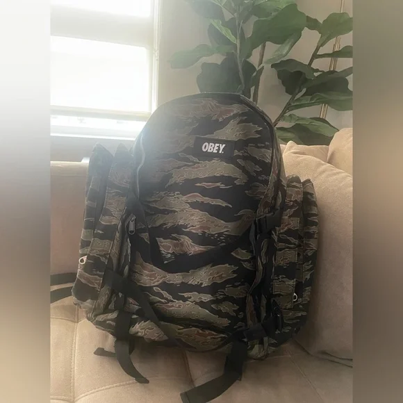 OBEY BACKPACK - CAMO - new